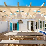 Canada Villa